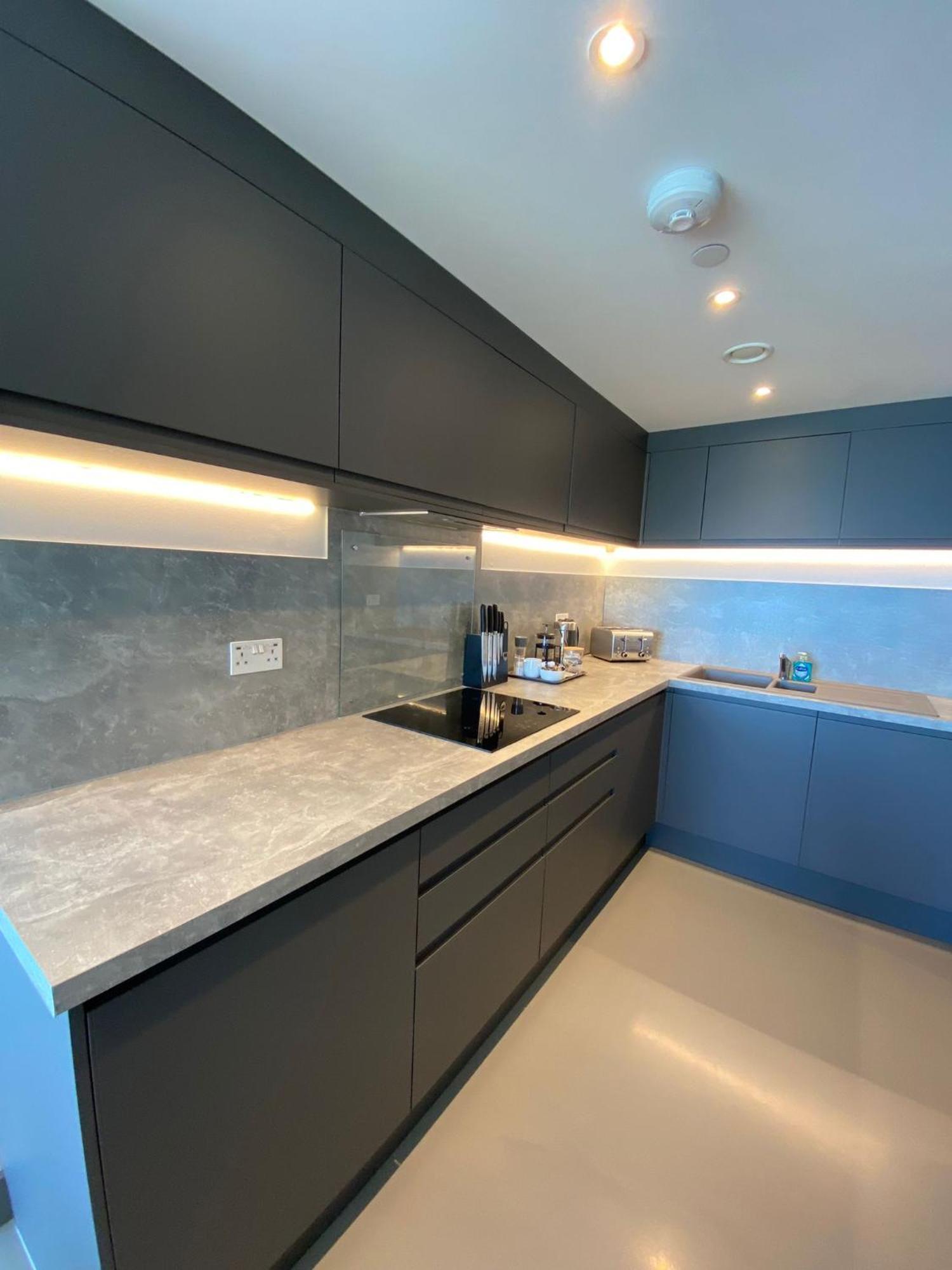 4 The View Apartments Ilfracombe - Seafront, Parking, Lift, Ev ภายนอก รูปภาพ