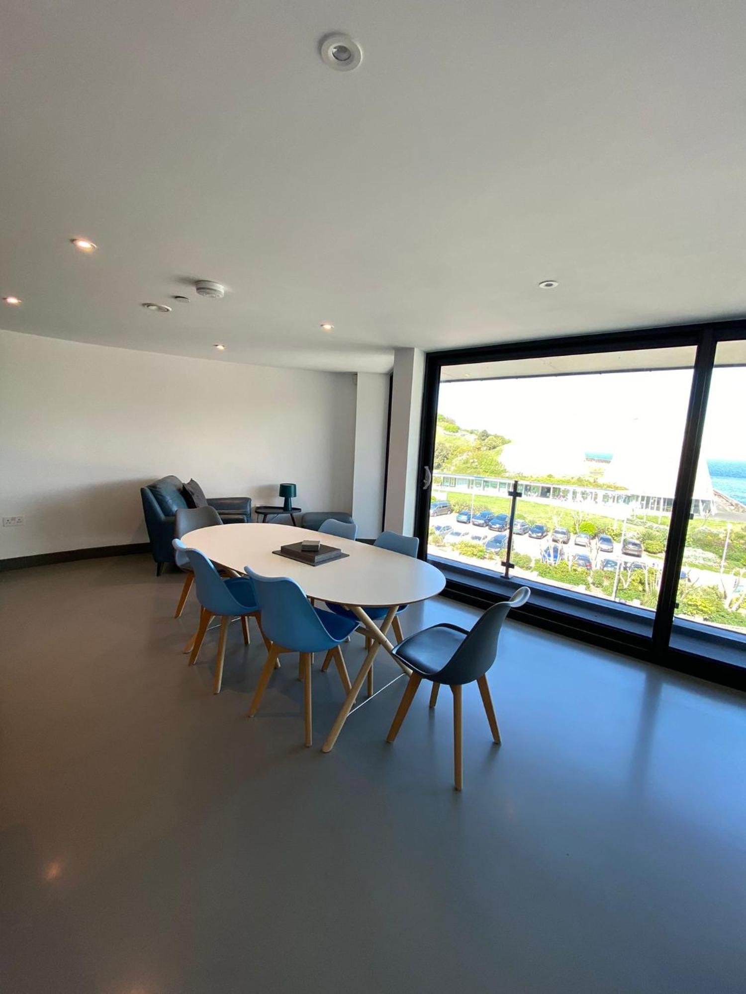 4 The View Apartments Ilfracombe - Seafront, Parking, Lift, Ev ภายนอก รูปภาพ