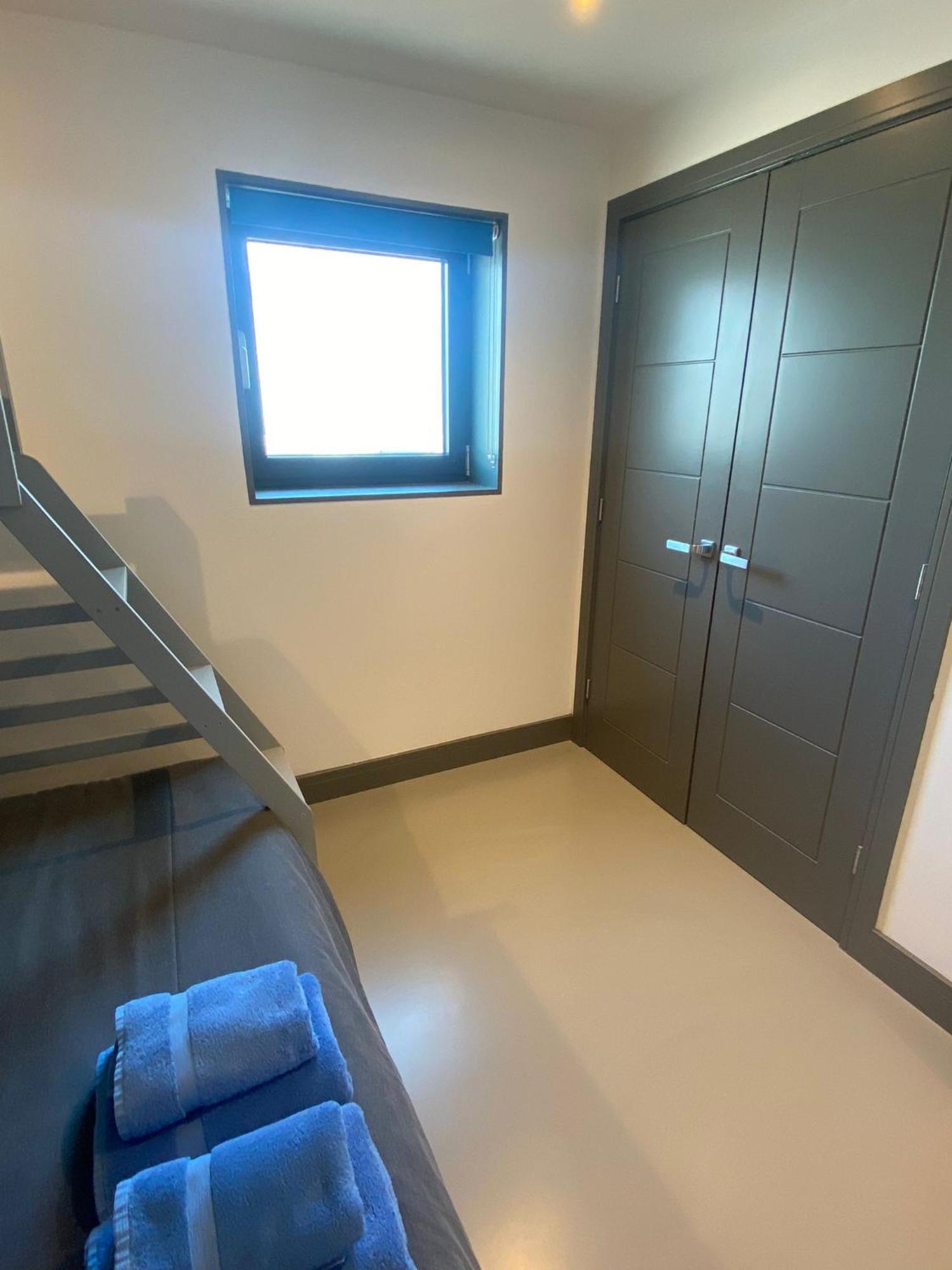 4 The View Apartments Ilfracombe - Seafront, Parking, Lift, Ev ภายนอก รูปภาพ