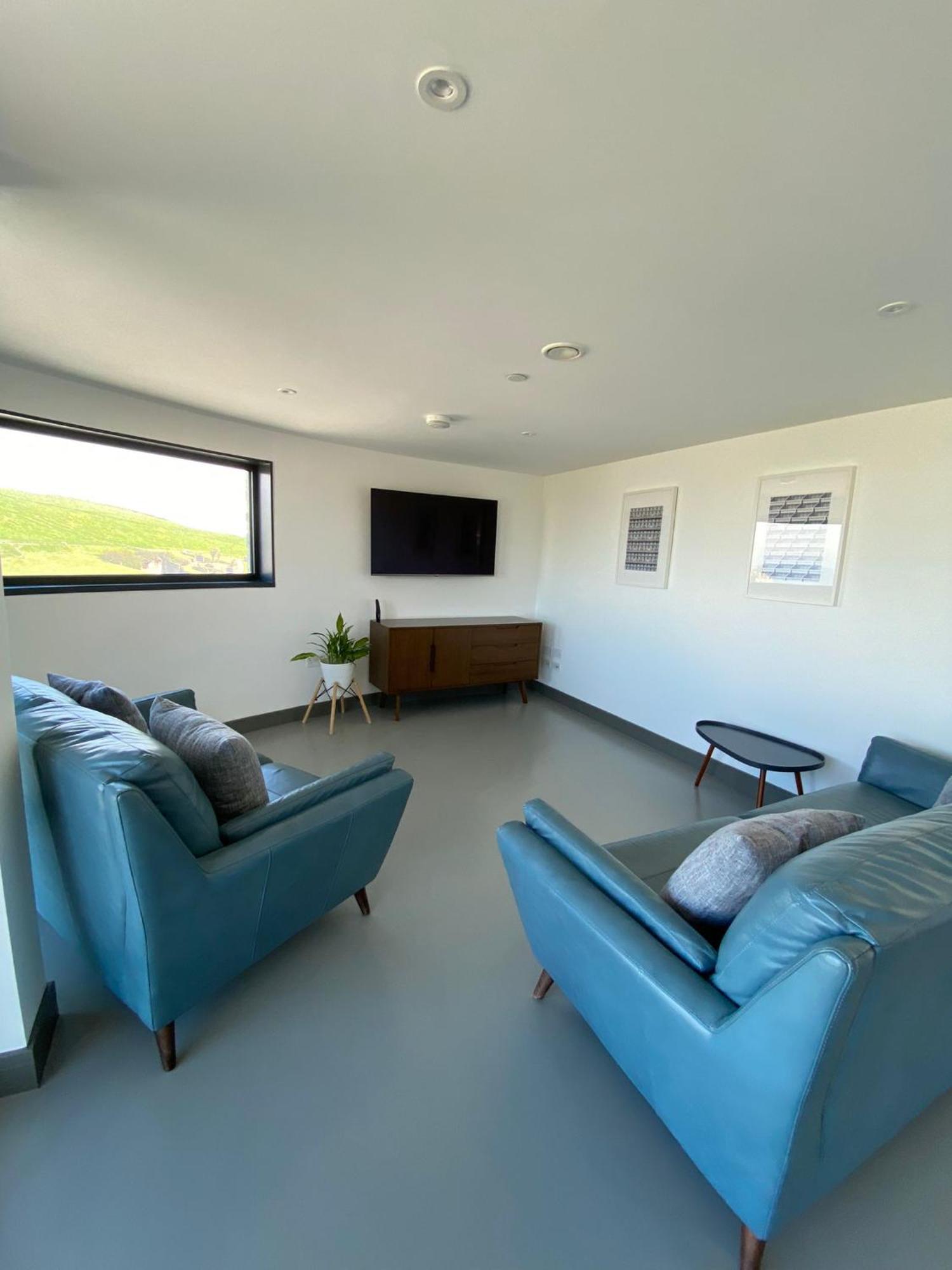 4 The View Apartments Ilfracombe - Seafront, Parking, Lift, Ev ภายนอก รูปภาพ