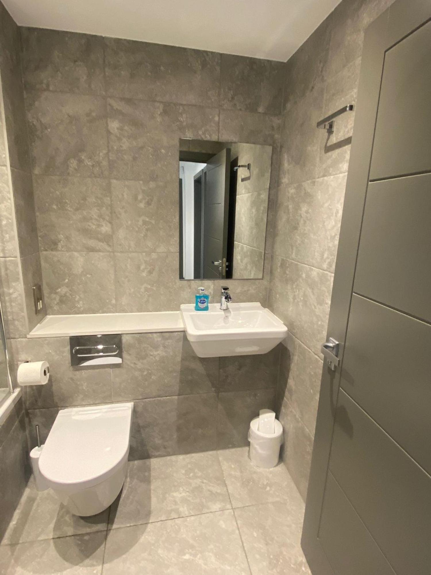 4 The View Apartments Ilfracombe - Seafront, Parking, Lift, Ev ภายนอก รูปภาพ