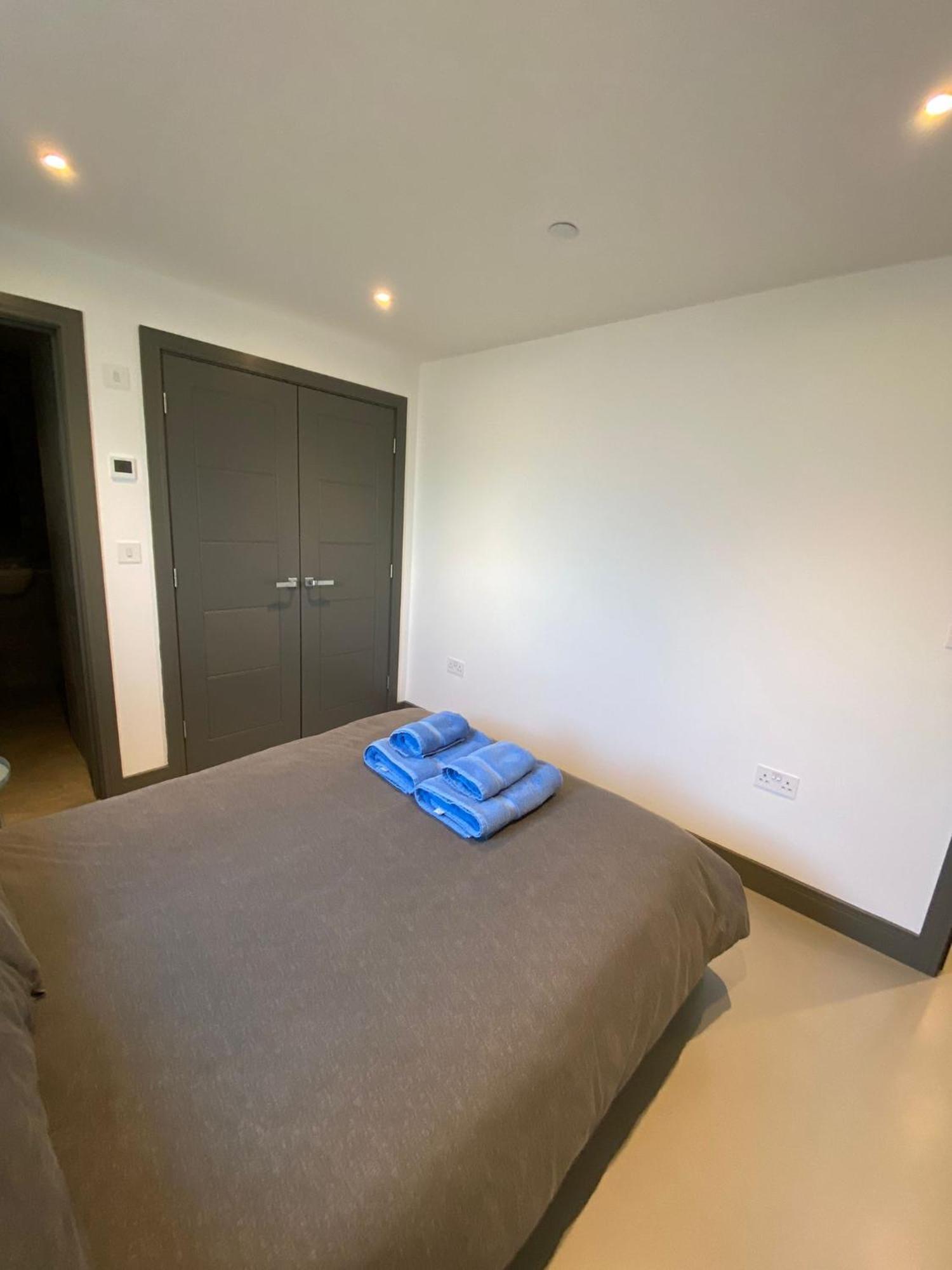 4 The View Apartments Ilfracombe - Seafront, Parking, Lift, Ev ภายนอก รูปภาพ